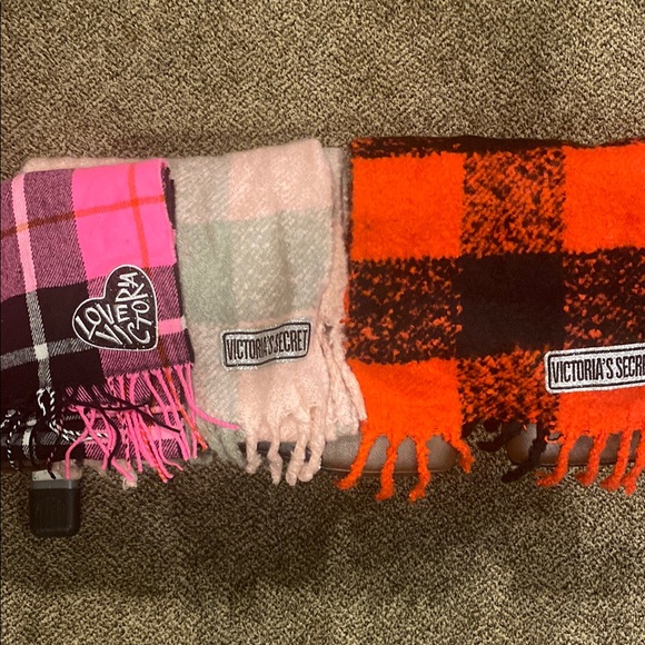 Victoria's Secret Accessories - Victoria's Secret Plaid and Solid Scarves Set